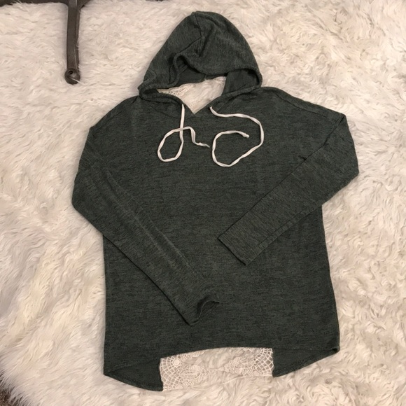 Small / medium sweater with hoodie - Picture 1 of 6